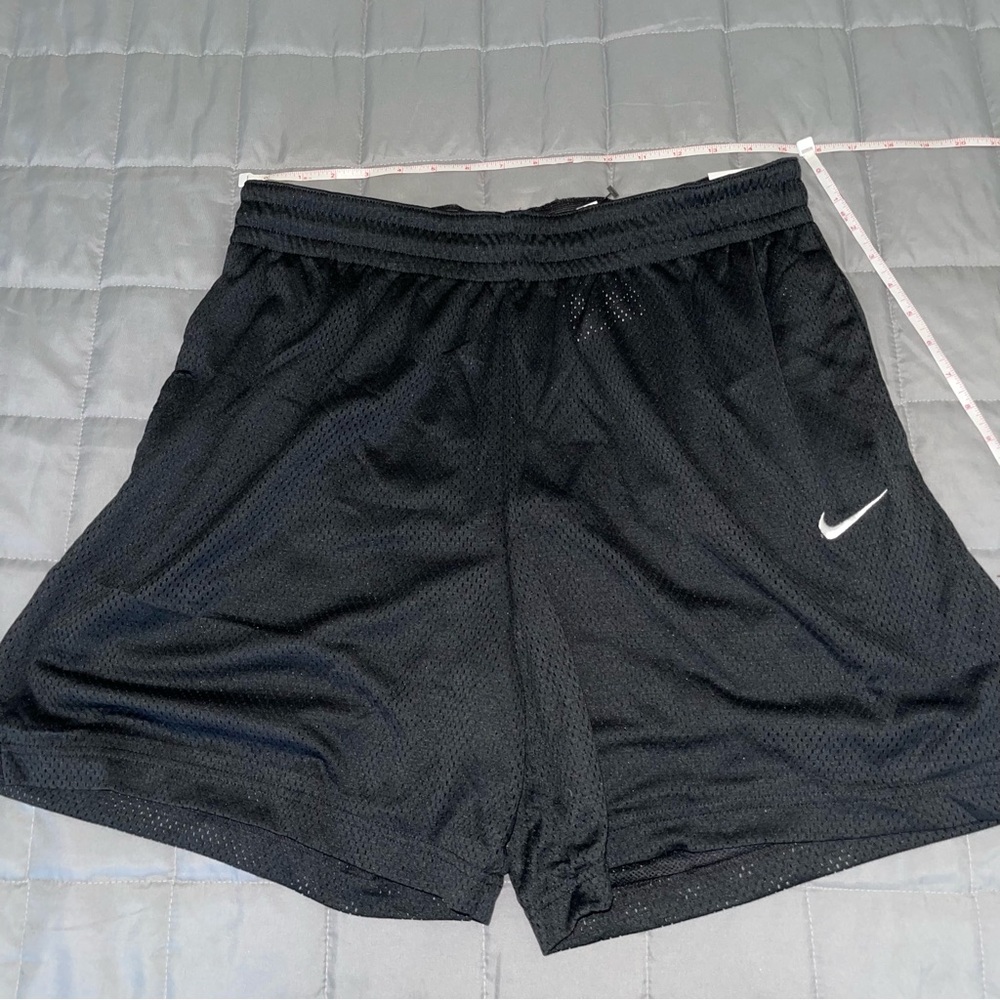 Men’s Nike Basketball Mesh Shorts With Pockets - Picture 9 of 9